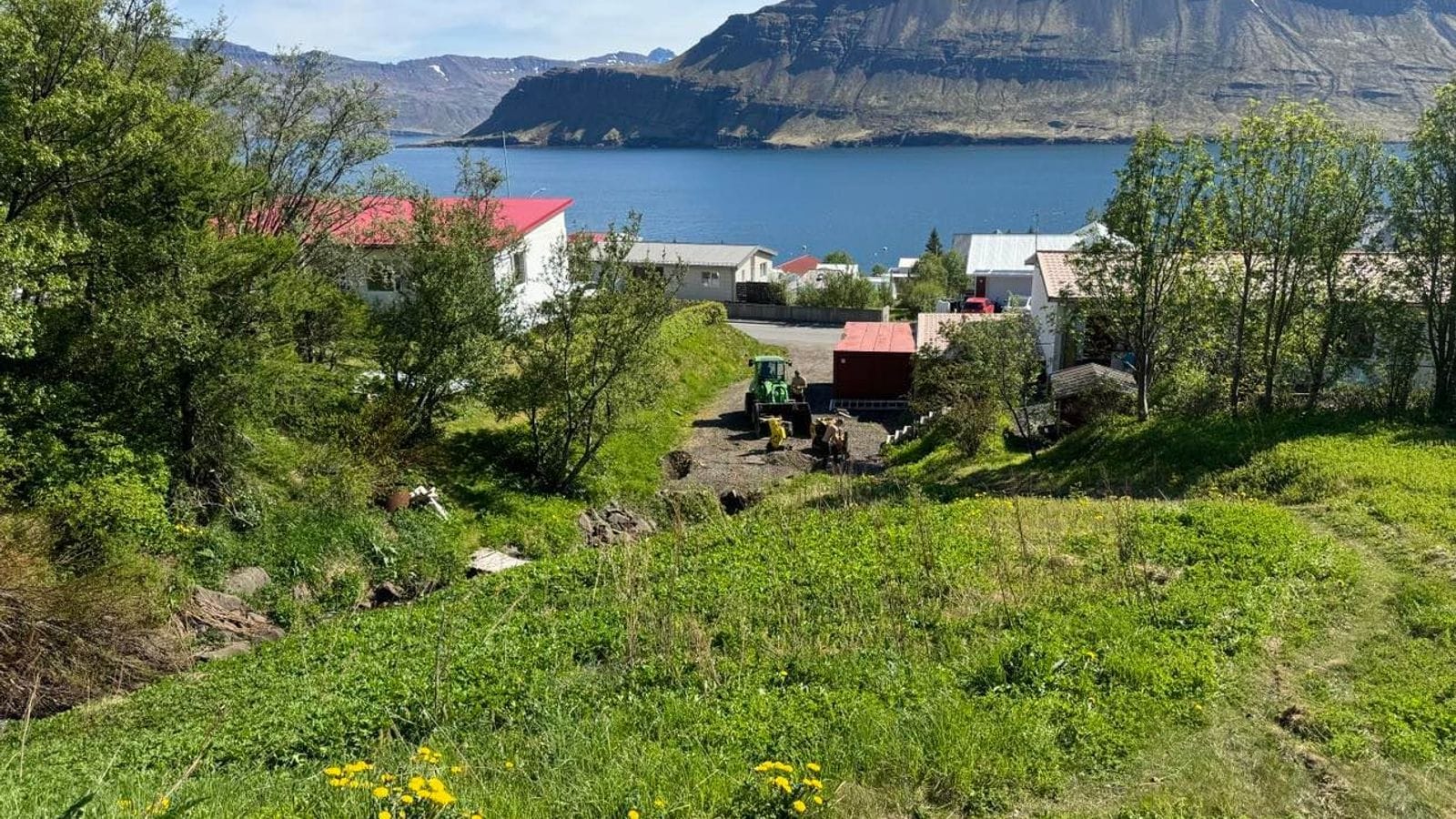 Ljósmynd af ljósleiðaravæðingu Fjarðabyggðar